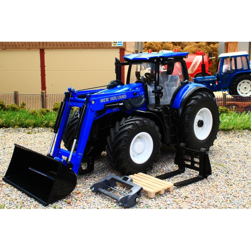 6797 Siku Radio Controlled New Holland T7.315 4wd Tractor with front loader with Blue Tooth App to work via mobile phone