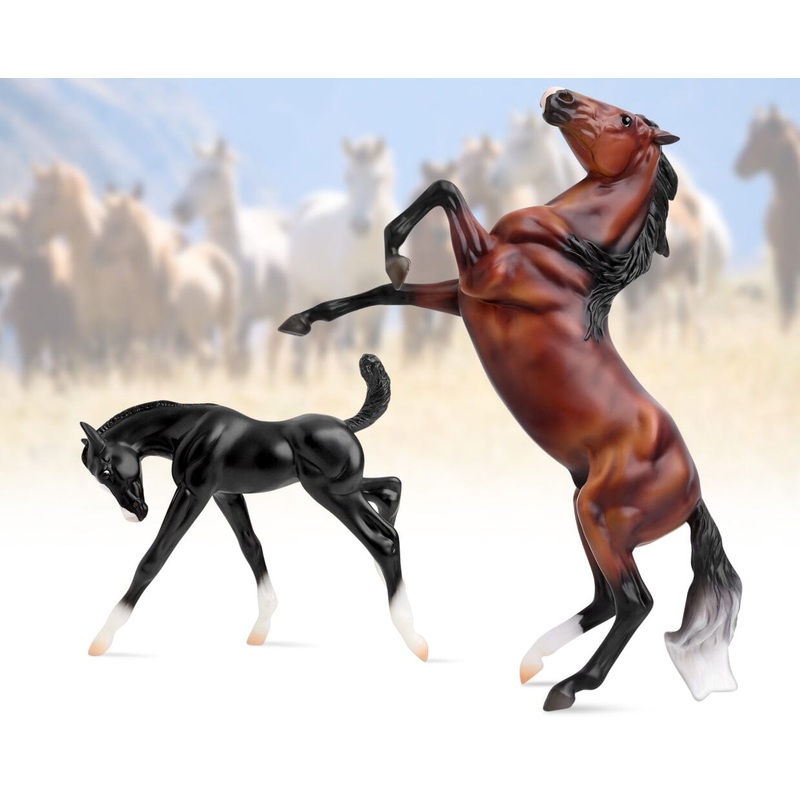 Breyer Wild & Free Horse & Foal Set