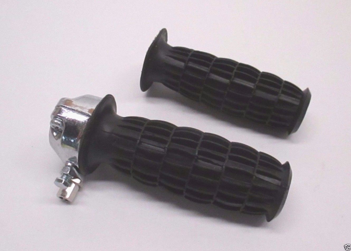 Oregon 46-200 Mini Bike Twist Grip Set for 7/8″ Handle Tubing