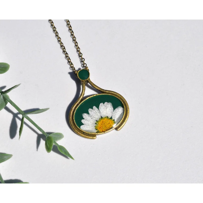 Pressed Flower Ornate Necklace, Daisy on Green, Antique Bronze